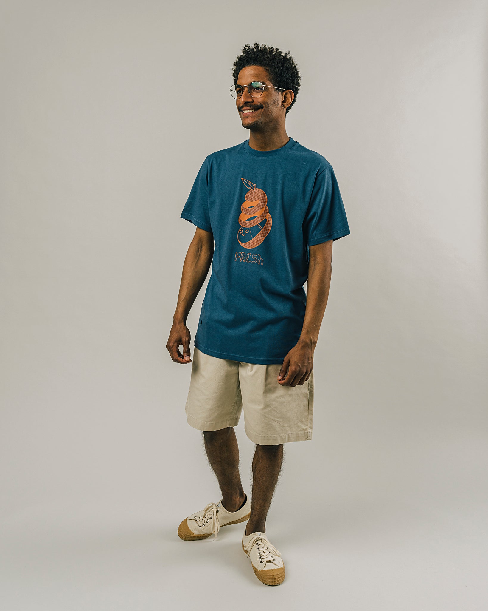 BRAVA FABRICS Fresh Orange Navy Men's T-shirt – Comfy